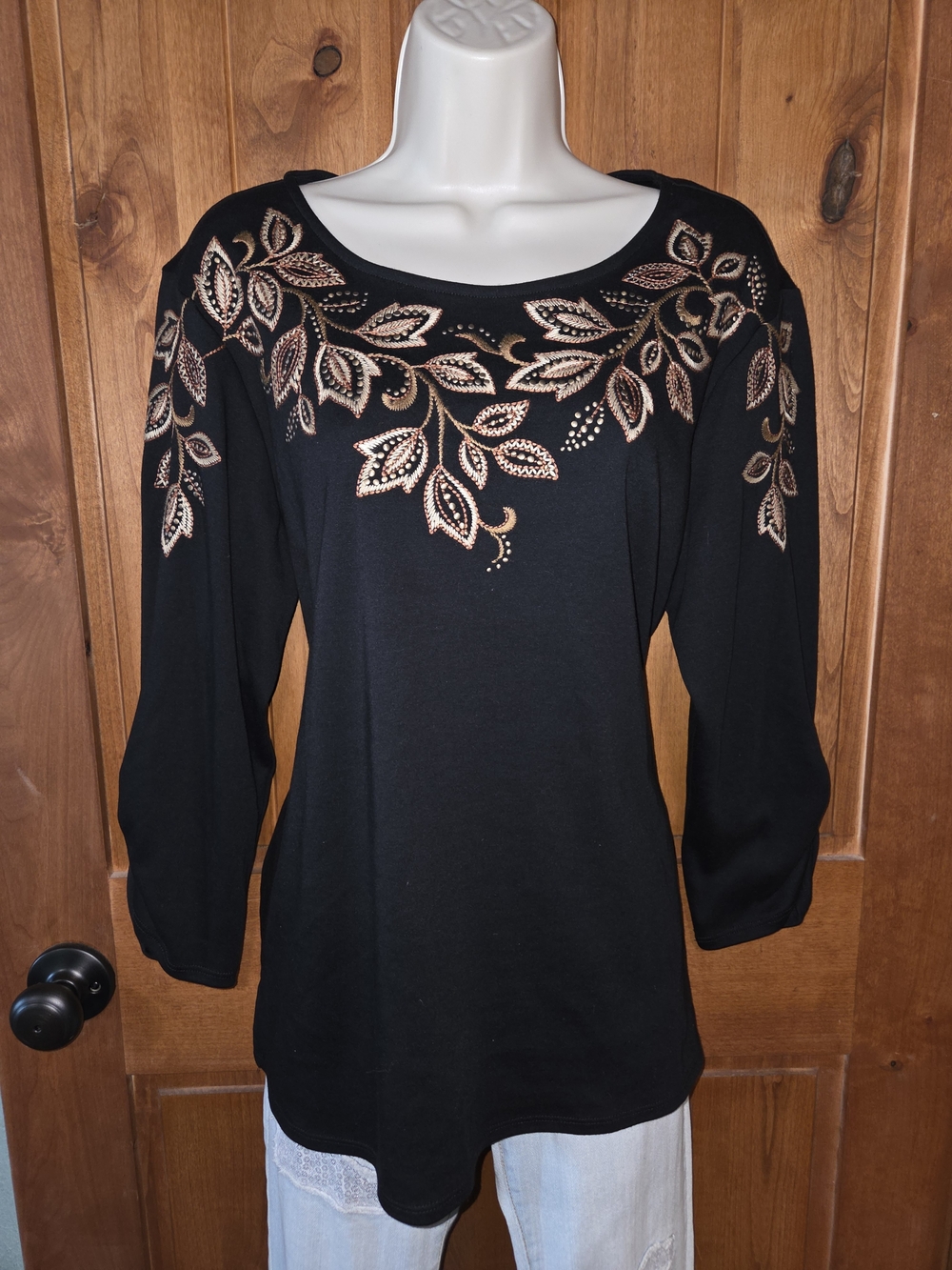 Alfred Dunner Black 3/4 Long-Sleeve Top with‎ Gold Leaf Embroidery